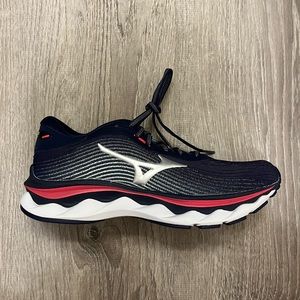 Mizuno Wavesky Running Shoe